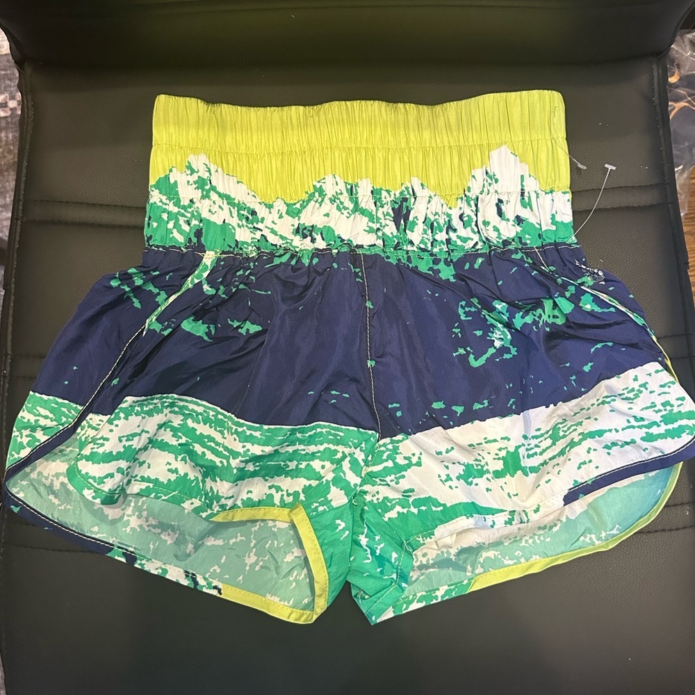 Free People | FP Movement The Way Home Printed Shorts - Mountain Print | XS - Picture 3 of 5